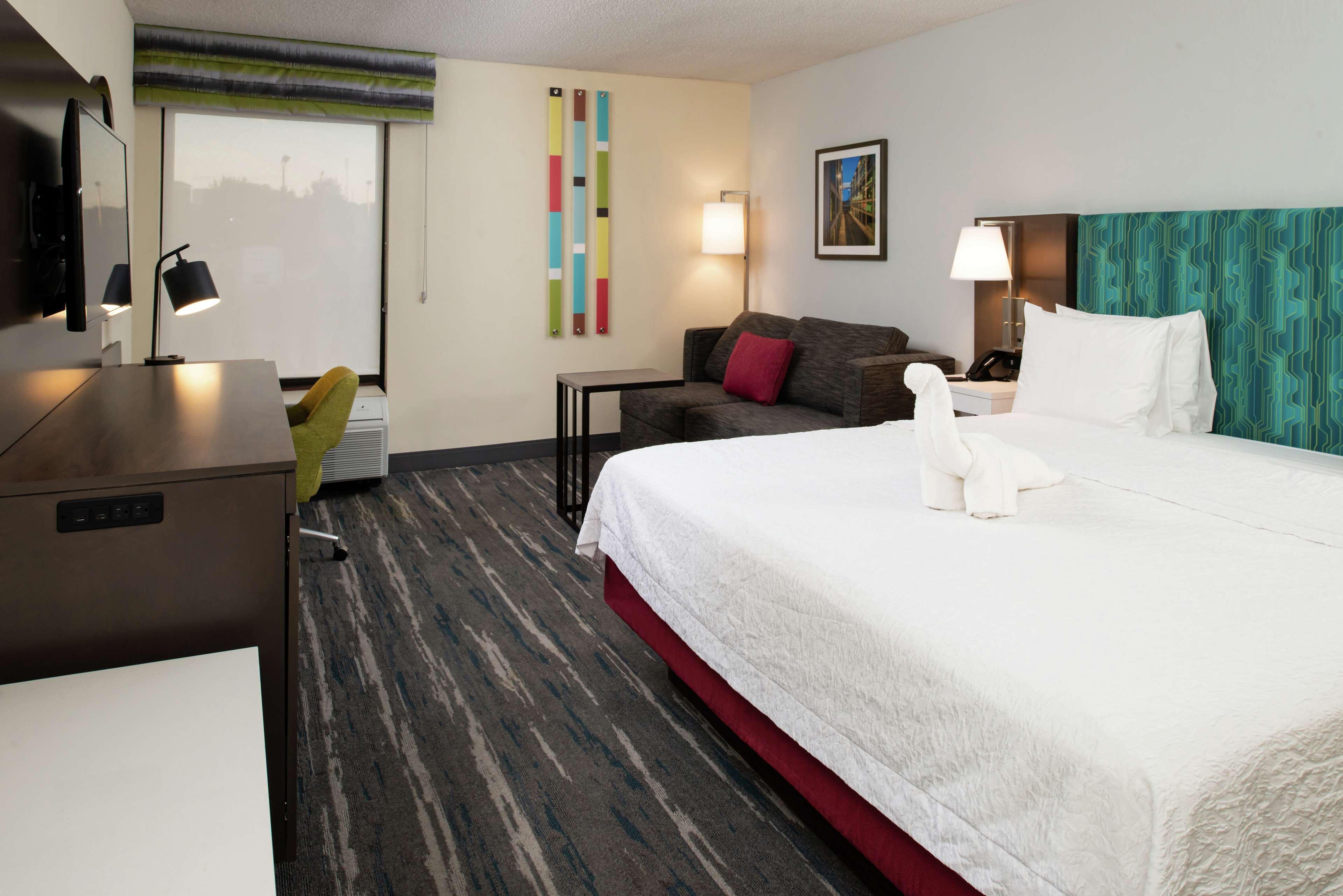 Hampton Inn Greensboro Airport Buitenkant foto