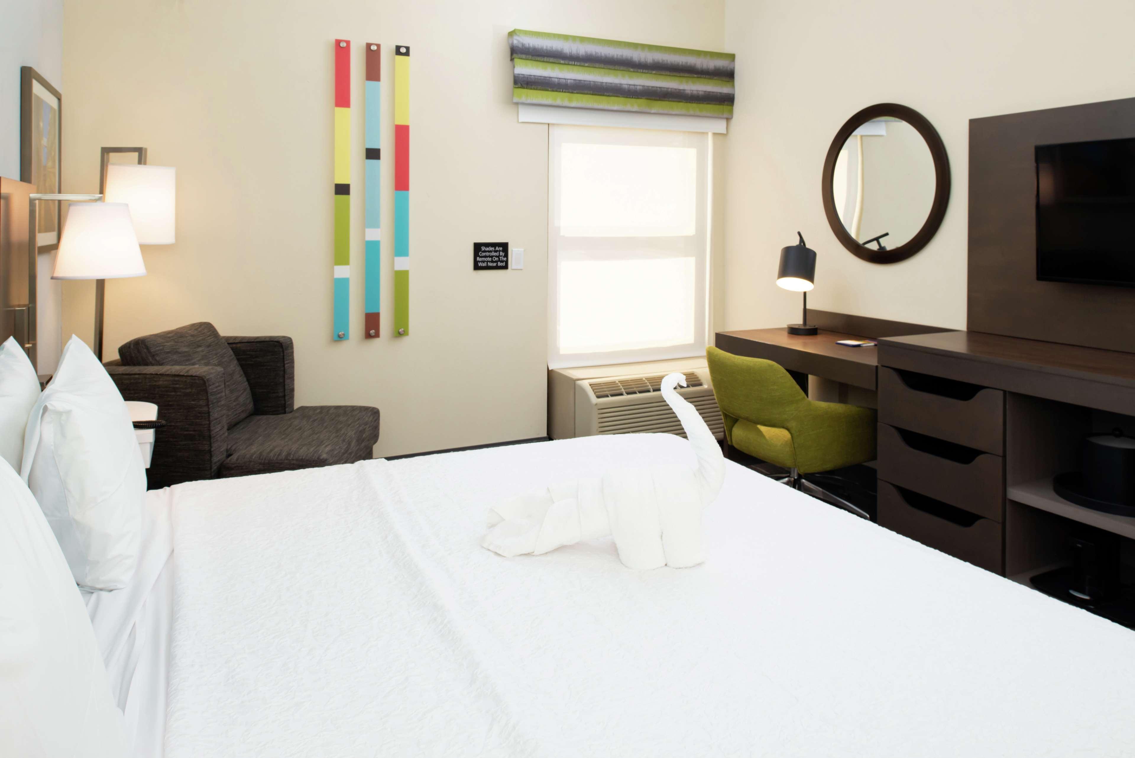 Hampton Inn Greensboro Airport Buitenkant foto