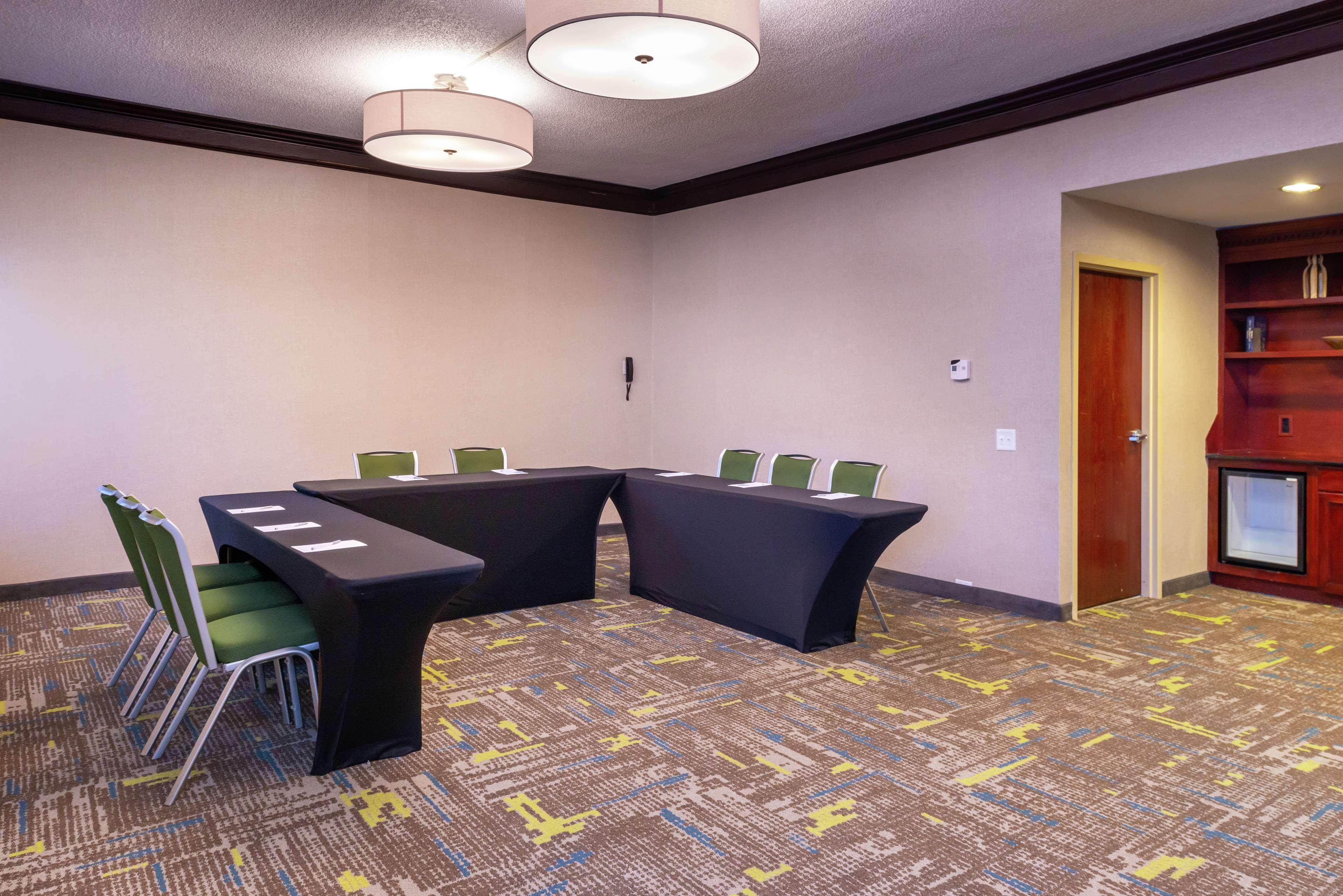 Hampton Inn Greensboro Airport Buitenkant foto