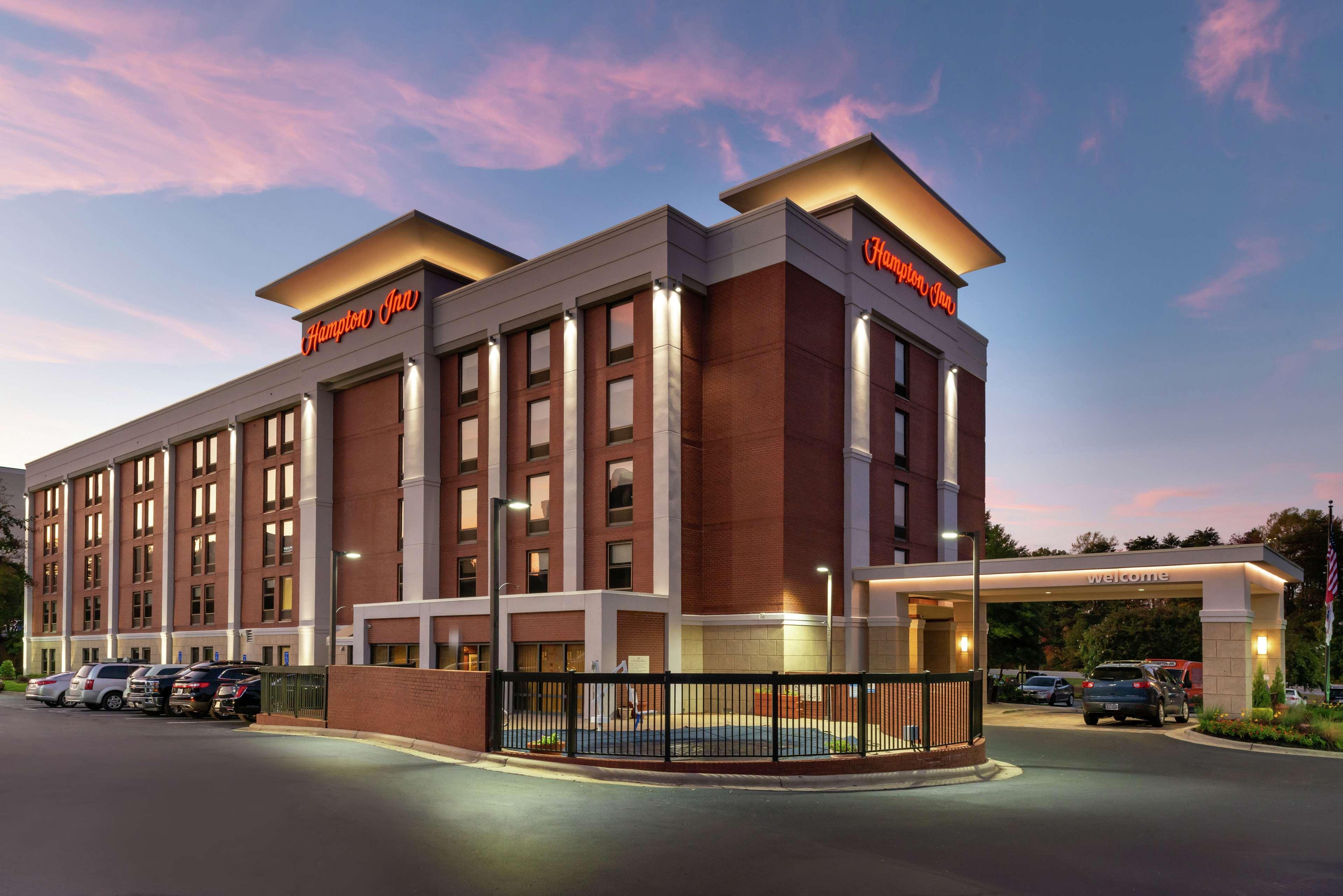 Hampton Inn Greensboro Airport Buitenkant foto