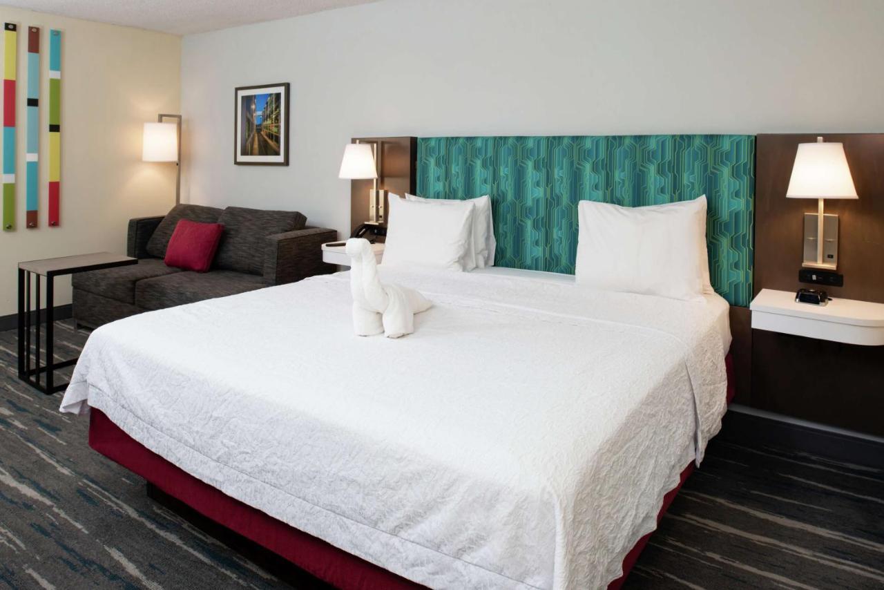 Hampton Inn Greensboro Airport Buitenkant foto