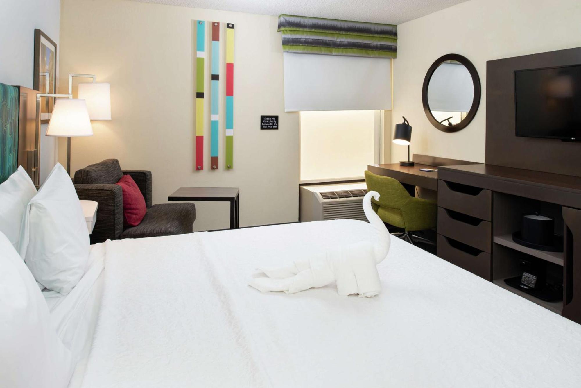 Hampton Inn Greensboro Airport Buitenkant foto