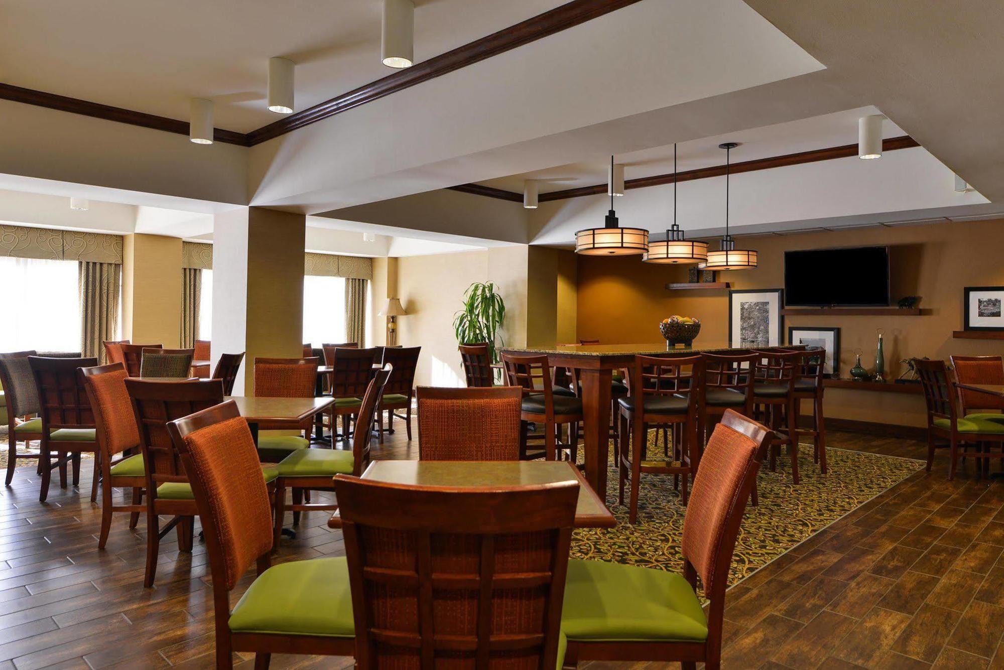 Hampton Inn Greensboro Airport Buitenkant foto